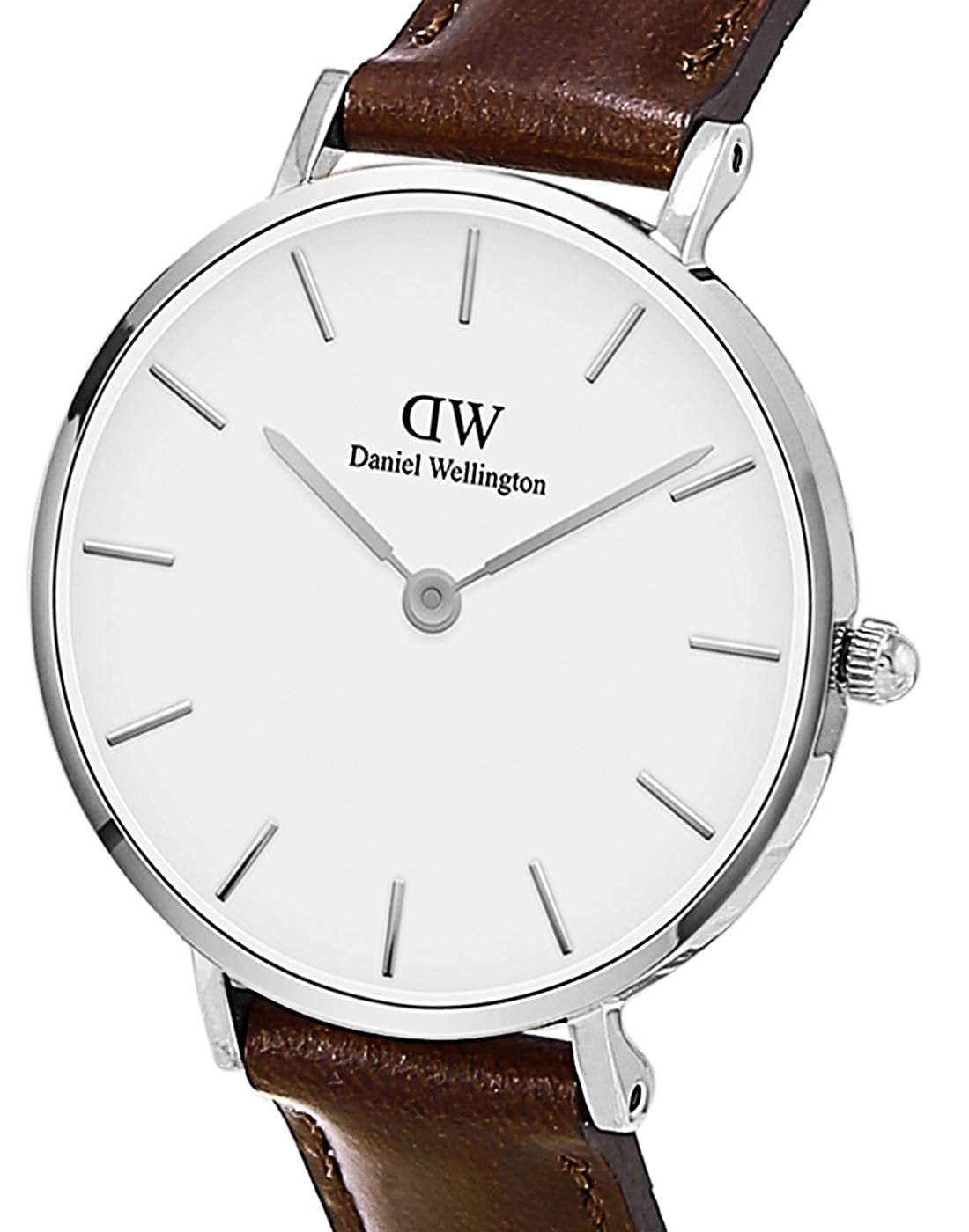 Montre analogique Daniel Wellington Bracelet Marron Fond Blanc