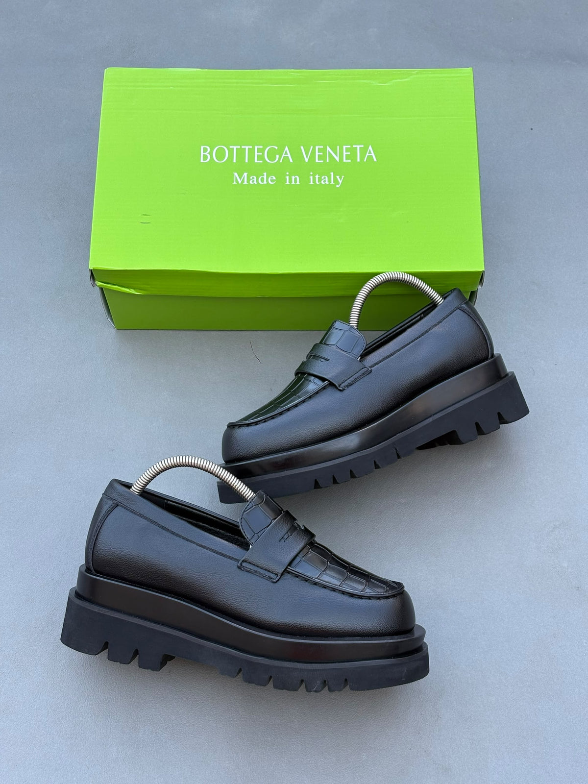 BOTTEGA VENETA Loafer à grosse semelle en cuir semi-croco